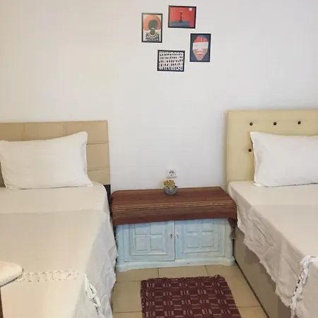 Radika Kir Evi بوزجادا