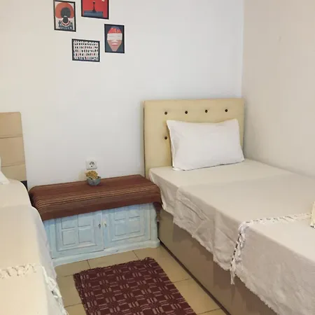 Radika Kir Evi بوزجادا